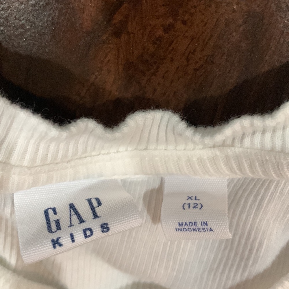 Gap kids size XL (12) white crop top - Picture 2 of 3